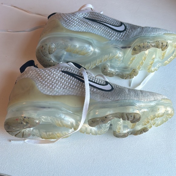 Nike Vapormax - Picture 4 of 6